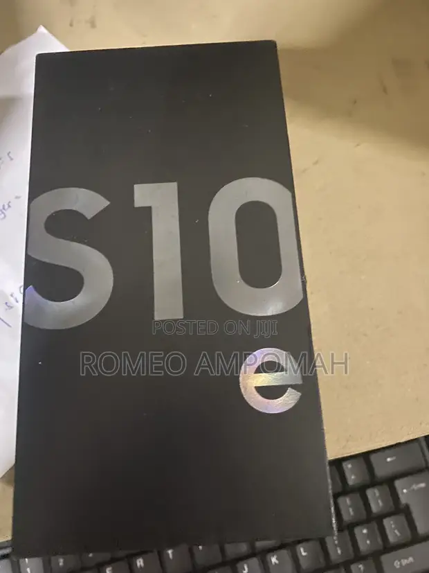 Samsung Galaxy S10e 128GB Silver - 1
