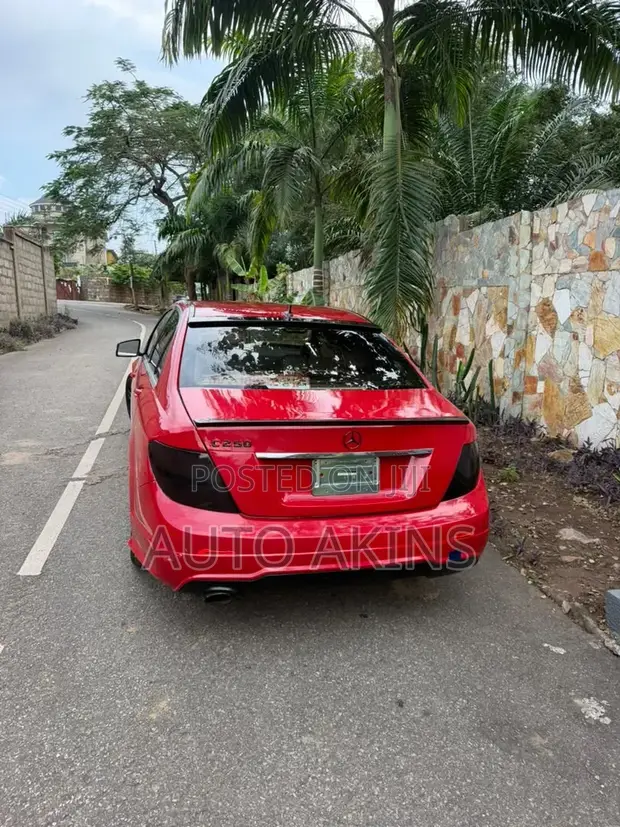 Mercedes-Benz C250 2014 Red - 1