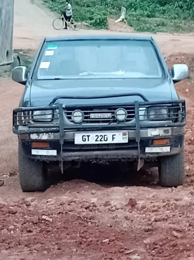 Isuzu KB 1999 Gray - 1