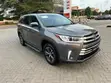 Toyota Highlander LE Plus 2019 Gray - 1