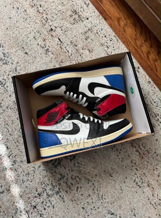 Nike Casual Sneakers - Brand New - 1