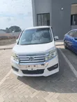 Honda Stepwgn 2012 White - 3