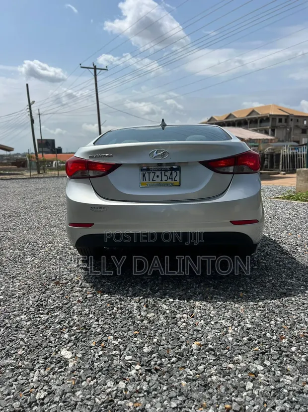 Hyundai Elantra 2015 Silver - 1