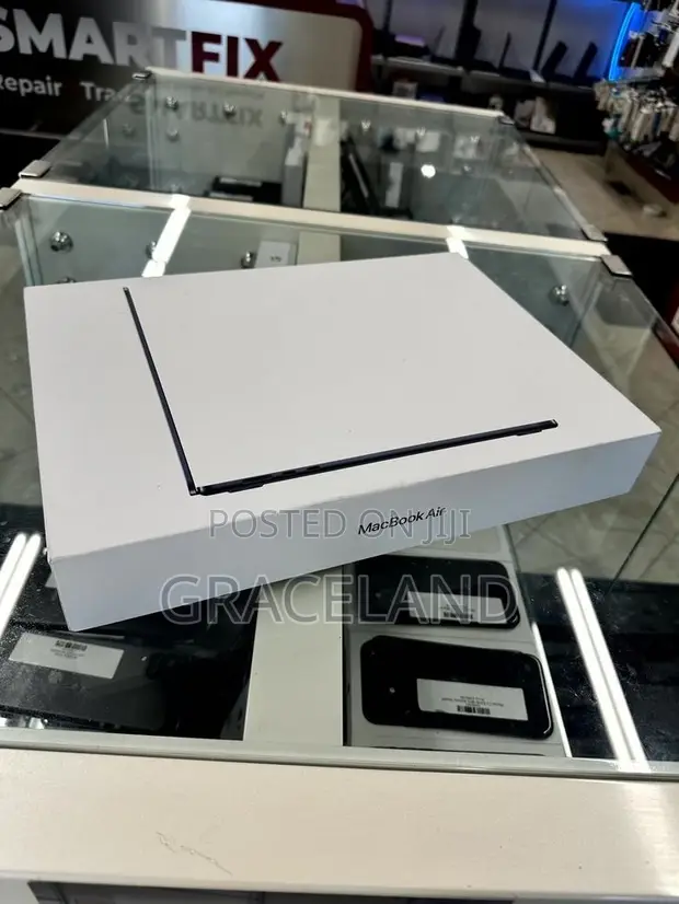 Apple MacBook Air 2026 M4 24GB RAM 256GB SSD - 1