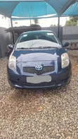 2010 Toyota Yaris Base Hatchback 5dr Blue - 1