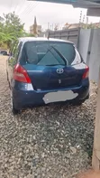 2010 Toyota Yaris Base Hatchback 5dr Blue - 3