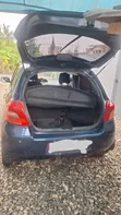2010 Toyota Yaris Base Hatchback 5dr Blue - 4