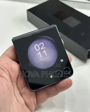 New Samsung Galaxy Z Flip 5 256GB Black
