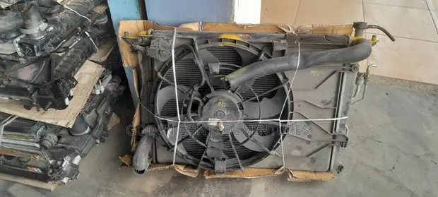 Kia Sportage 2012 Water Tank and Condenser - 1