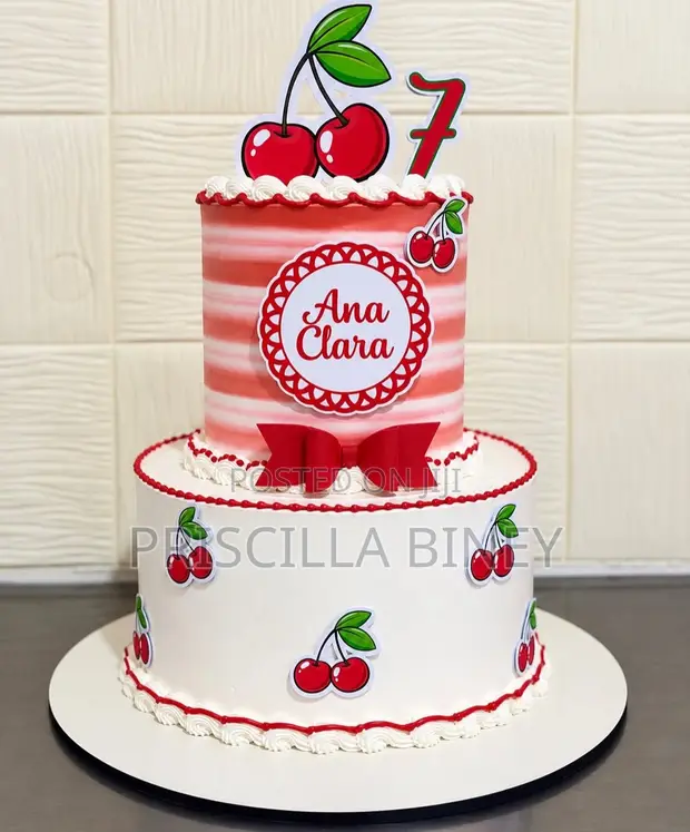 Delicious Vanilla and Strawberry Cake - 1