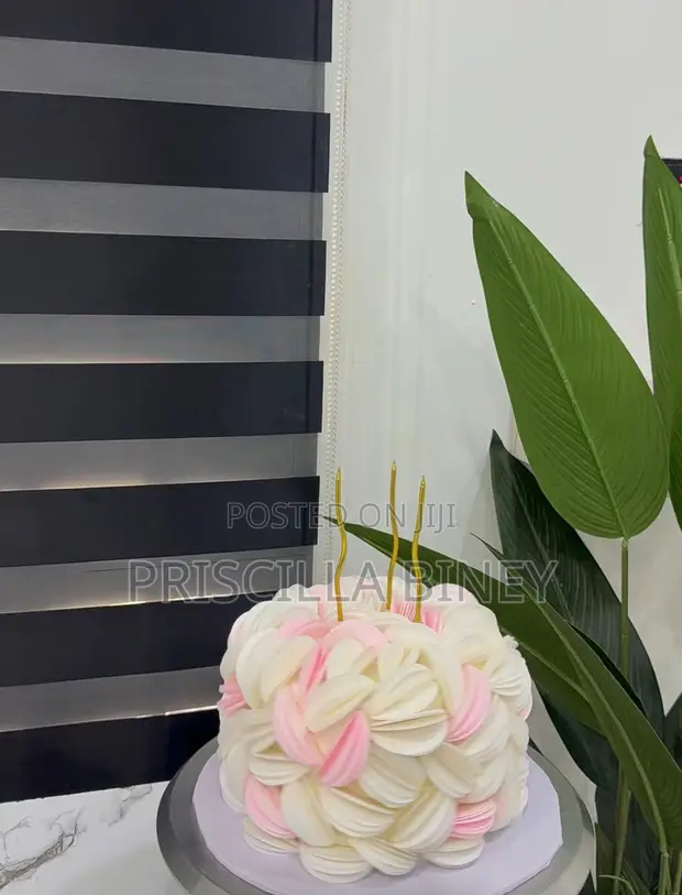 Vanilla and Strawberry Wafer Cake - 1
