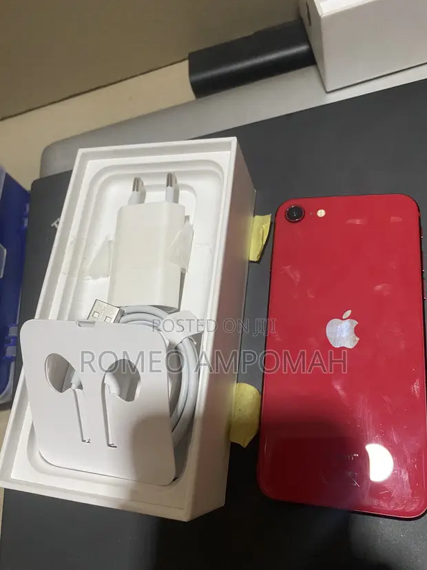 Apple iPhone SE (2022) 64GB Red - 1