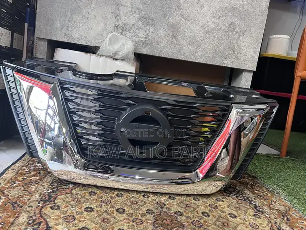 2017-2019 Front Grille for Nissan Rogue - 1