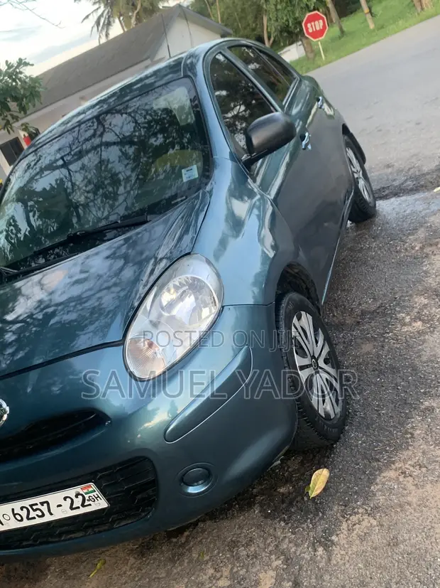 Nissan Micra 2016 Blue - 1