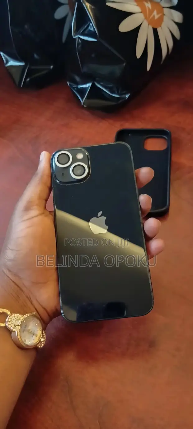 Apple iPhone 13 128GB Black - 1