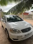 Toyota Corolla 2010 White - 2