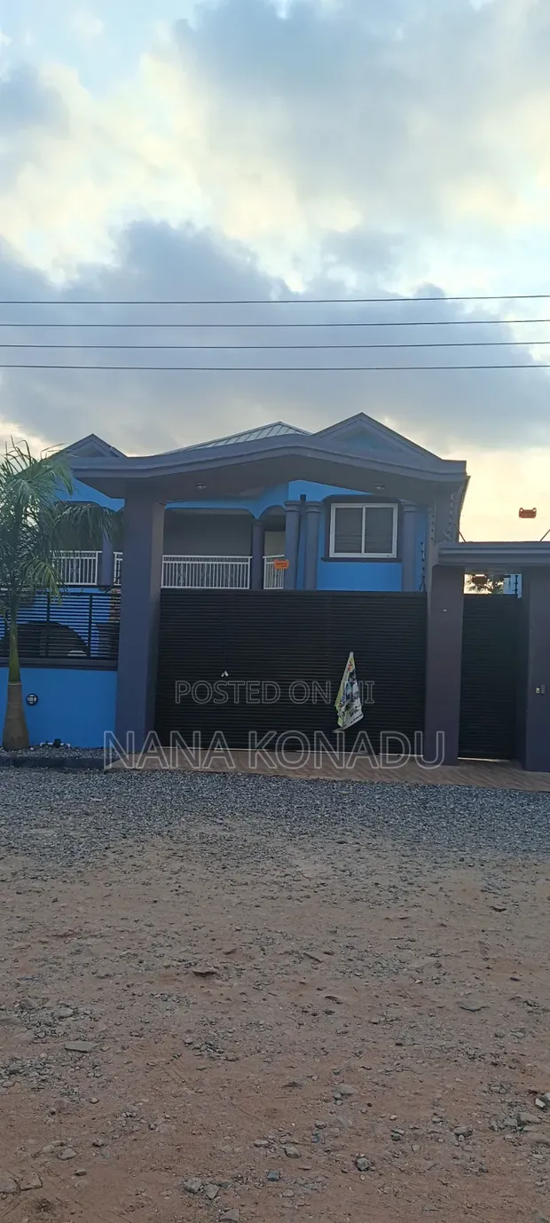 6-Bedroom House for Sale in Haatso, ECOMOG - 1