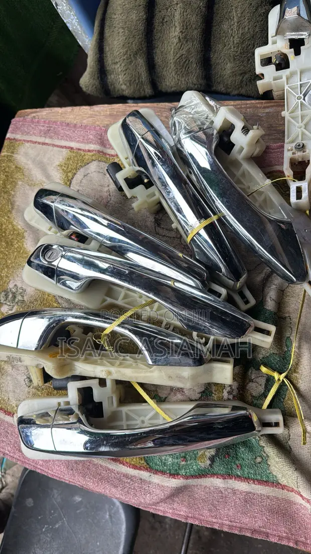 Hyundai Santa Fe Door Handles & Parts (2013-2018) - 1