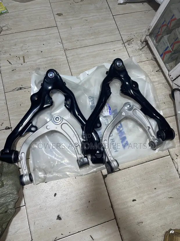 Cadillac Escalade GMC Yukon Tahoe Suburban 2020-2025 Control Arms Set - 1