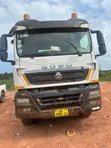 Sinotruk Howo TX Heavy-Duty Flatbed Truck - 5