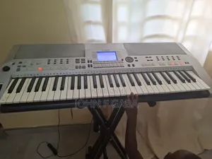 Yamaha PSR-S550 Keyboard