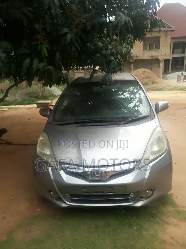 Honda Fit 2013 Gray - 1