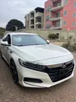 Honda Accord Touring 2018 White - 1