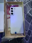 New Samsung Galaxy S22 5G 128GB White - 1