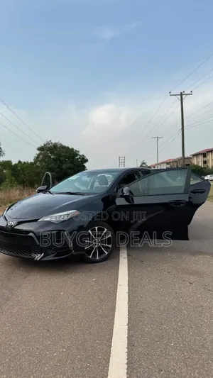 2018 Toyota Corolla SE (1.8L 4cyl 6M) Black