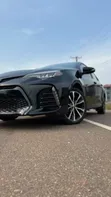 2018 Toyota Corolla SE (1.8L 4cyl 6M) Black - 5
