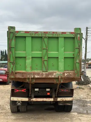 Sinotruck Howo Heavy-Duty Truck