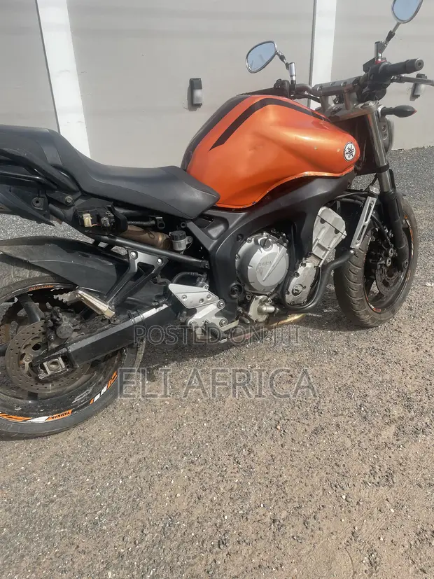 Yamaha FZ 2012 Orange - 1