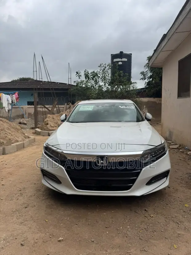 Honda Accord 2018 White - 1