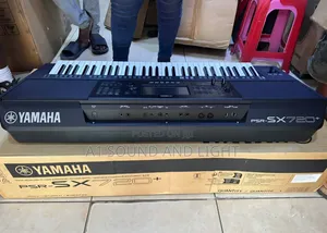 Yamaha PSR-SX720+ Arranger Workstation Keyboard