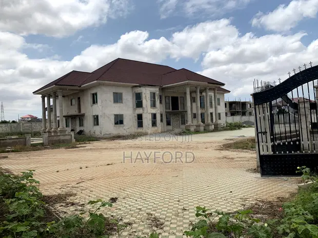 8-Bedroom House with Pool in Hayford House, Ability - 1