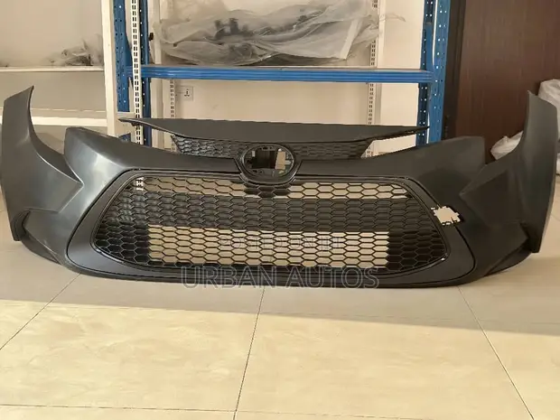 Toyota Corolla Front Bumper 2020 SE - 1