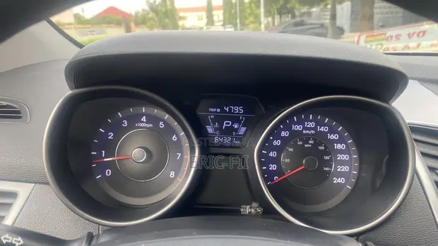 2015 Hyundai Elantra SE Sedan - 1