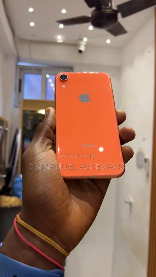Apple iPhone XR 64GB Orange - 1