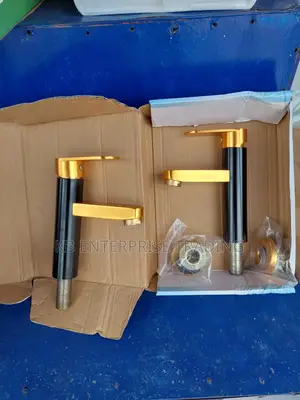 Black and Gold Single-Lever Basin Taps