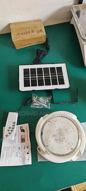 Pech Solar Commercial LED Wall-Mounted Light