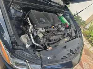2018 Toyota Camry SE FWD (2.5L 4cyl 8AM) Black