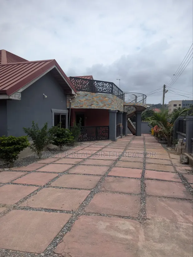 3 Bedroom Apartment for Rent in Pokuase - 1