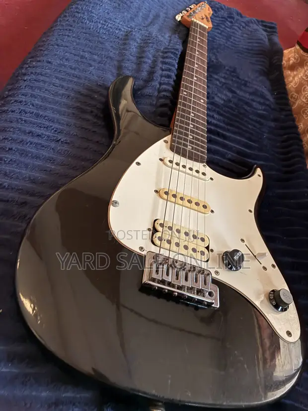 Peavey Raptor Plus EXP Electric Guitar - 1