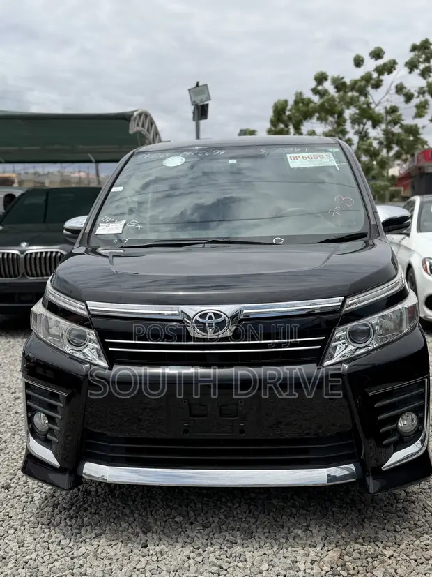 Toyota Voxy 2016 Black - 1