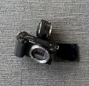 Used Sony ZV-E10 Camera with Kit Lens
