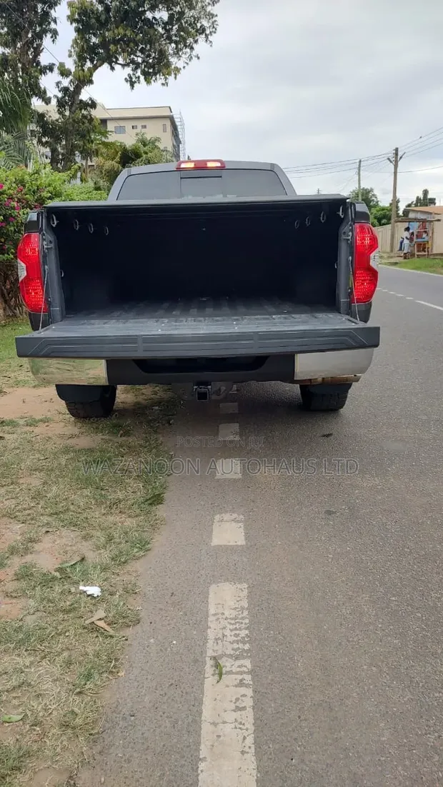 Toyota Tundra Limited 5.7L V8 4x2 Double Cab Gray - 1