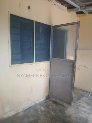1 Bedroom Farm House for Rent in Karikari, Exhibition