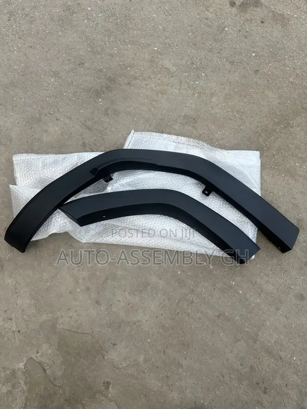 Land Cruiser Prado Fender Flares/Mouldings (2024-2026) - 1