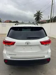 Toyota Highlander LE Plus 2019 White - 4
