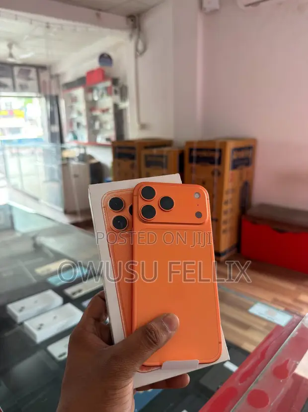Apple iPhone 17 Pro Max 512GB Orange - 1